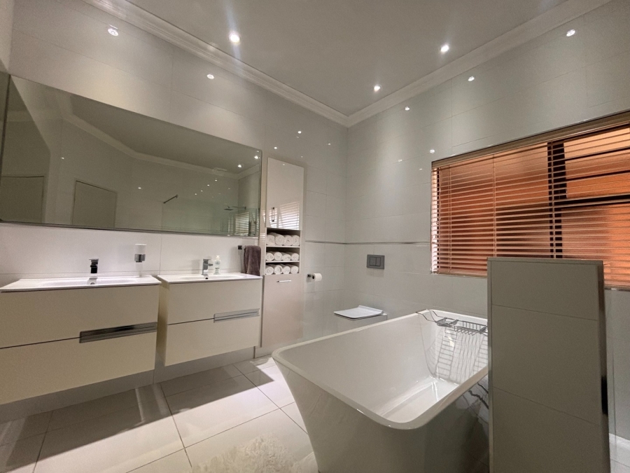 2 Bedroom Property for Sale in Flamwood North West